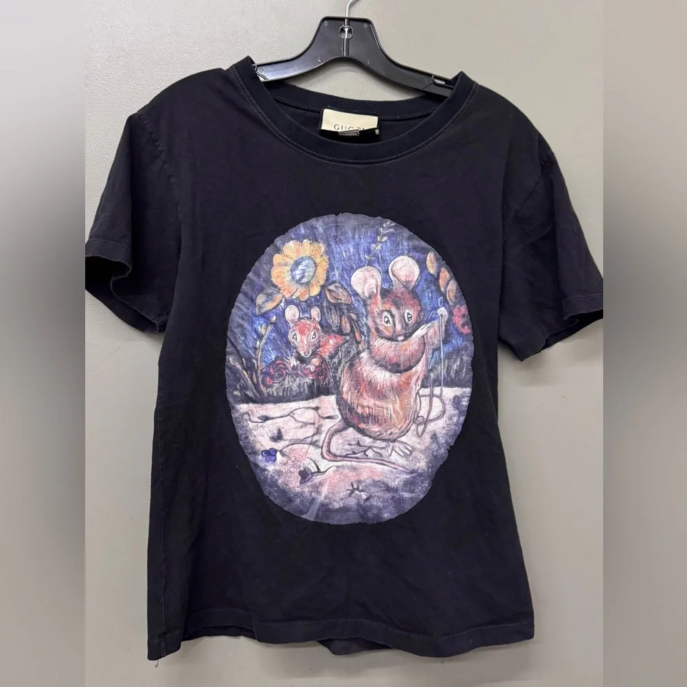Gucci Beatrix Potter Graphic T-Shirt in Black size Small